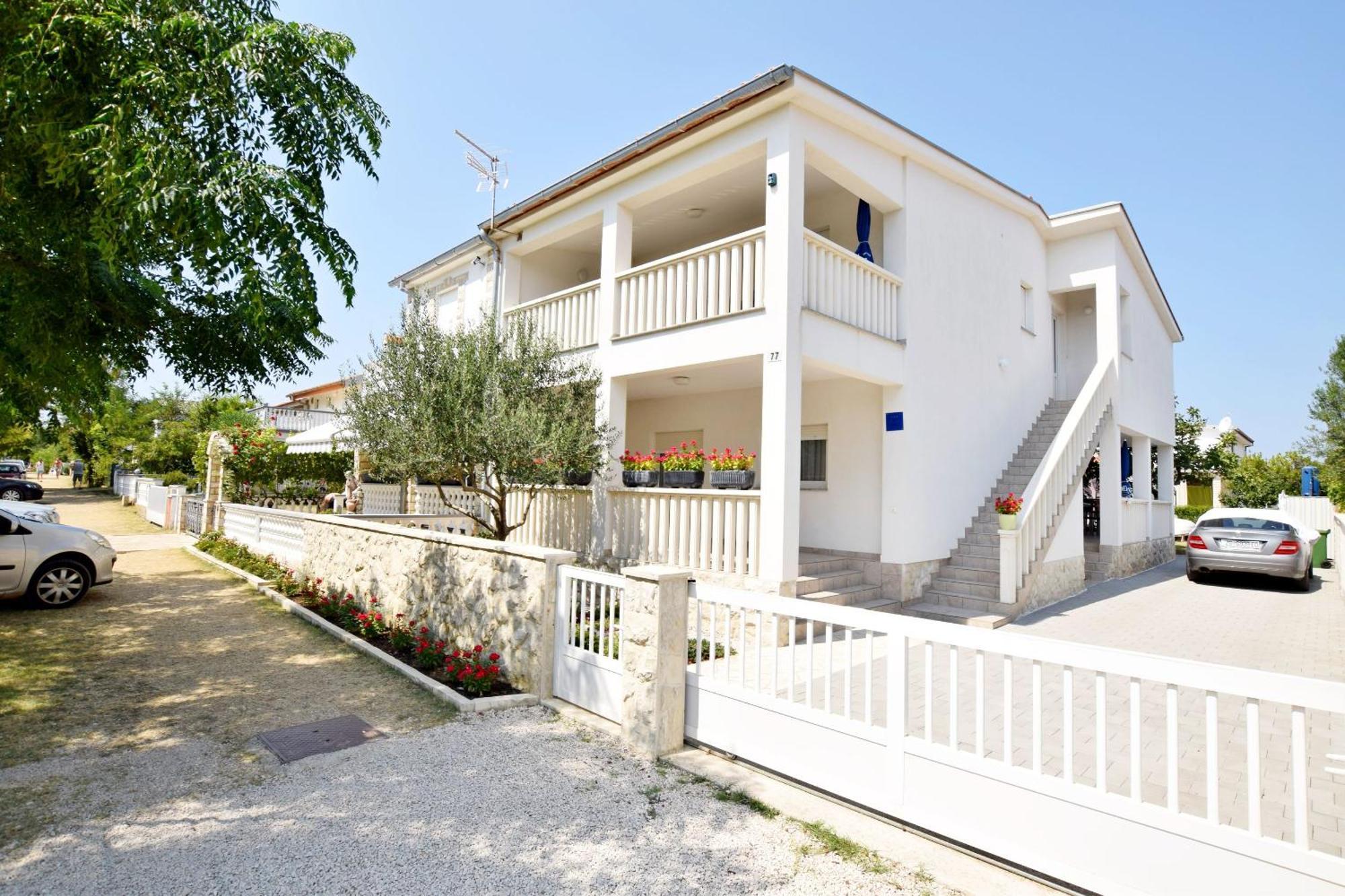 Apartment Diva Nin Zewnętrze zdjęcie